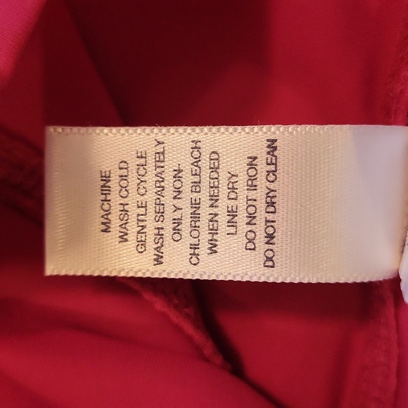 Kids Rash guard - size 4T - Picture 7 of 7